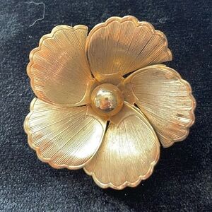Emmons Signed Vintage Gold Tone Flower Brooch